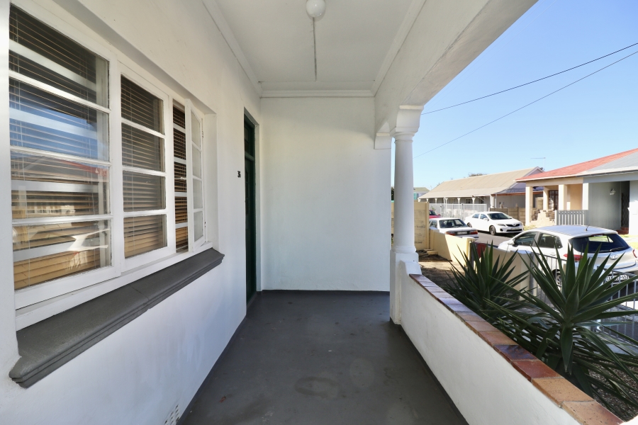 2 Bedroom Property for Sale in Wynberg Western Cape